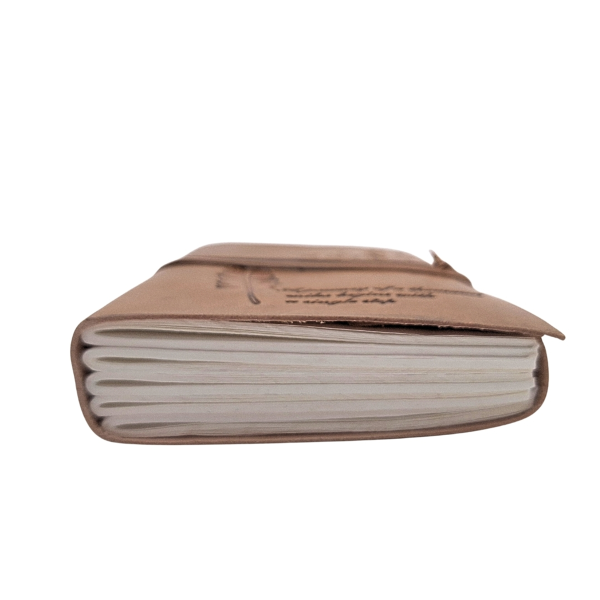 Leder-Notizbuch "The journey begins here"