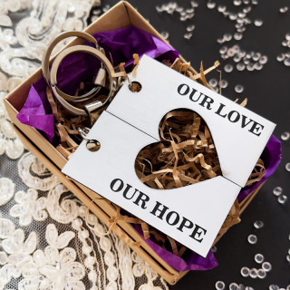 Schlüsselanhänger-Set „Unsere Liebe, unsere Hoffnung“