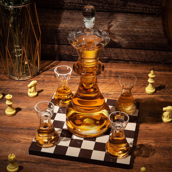 Dekanter und 4 Gläser im Set "Royal Chess"