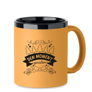 Gravierte Tasse "Den Moment genießen"