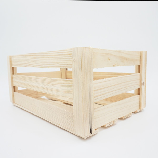 Eine Holzkiste (28×18cm)