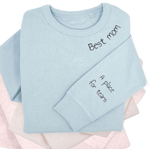 Pastellfarbenes UNISEX Sweatshirt Sully „Best mom“ mit Aufdruck am Ärmel