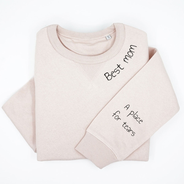 Pastellfarbenes UNISEX Sweatshirt Sully „Best mom“ mit Aufdruck am Ärmel