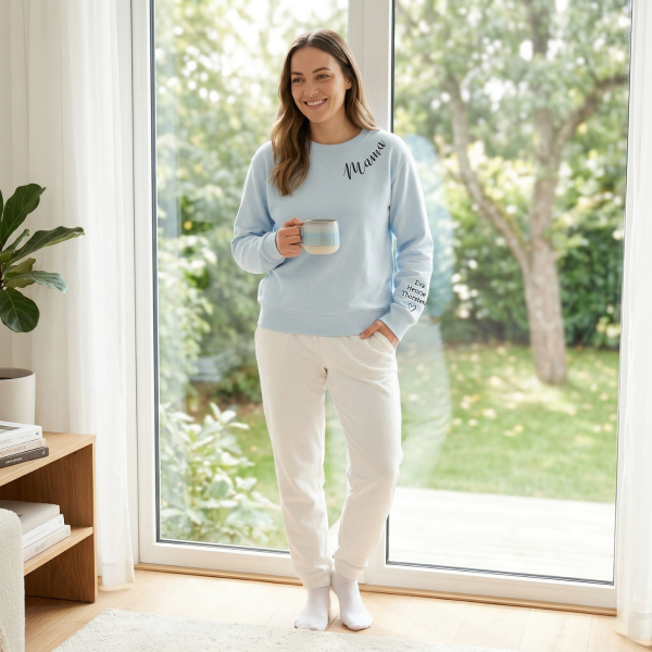 UNISEX  Sweatshirt "Sully" für Damen "Mama" mit den Namen der Kinder auf dem Ärmel