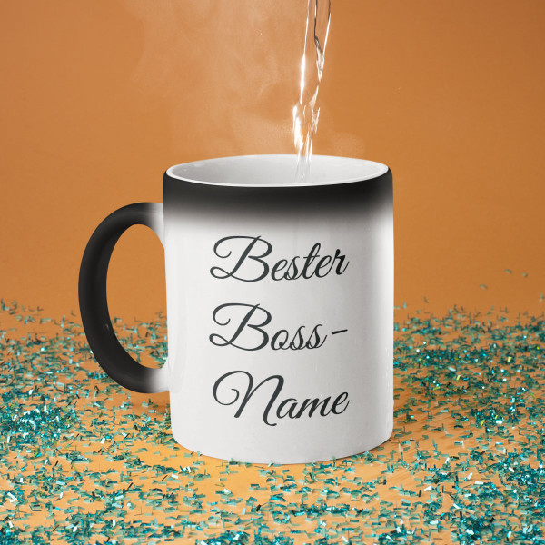 Tasse mit Firmenlogo und dem Namen des Chefs Tasse mit Firmenlogo und dem Namen des Chefs